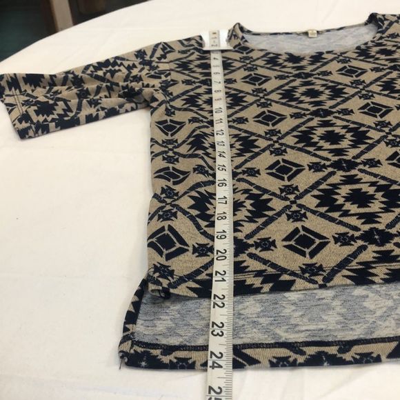 Lily White Top - Picture 3 of 7